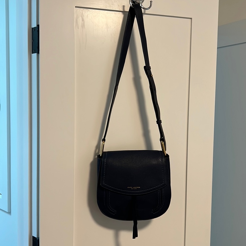 Marc Jacobs Navy Leather Maverick Crossbody Bag- Gently Used